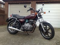 yamaha-xs-400-us-custom-02.jpg